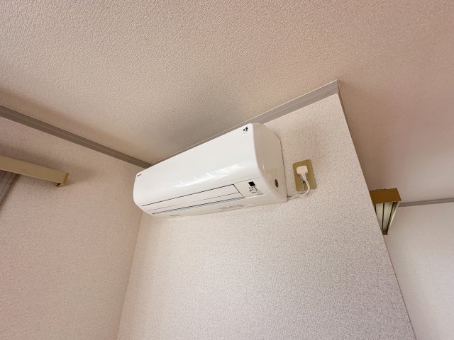 その他設備　エアコン（リビング）