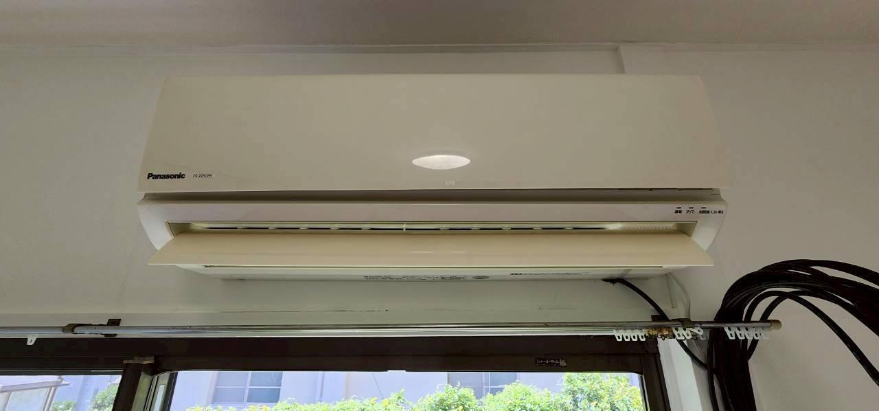 その他設備　9畳側居室にエアコン設置済み。