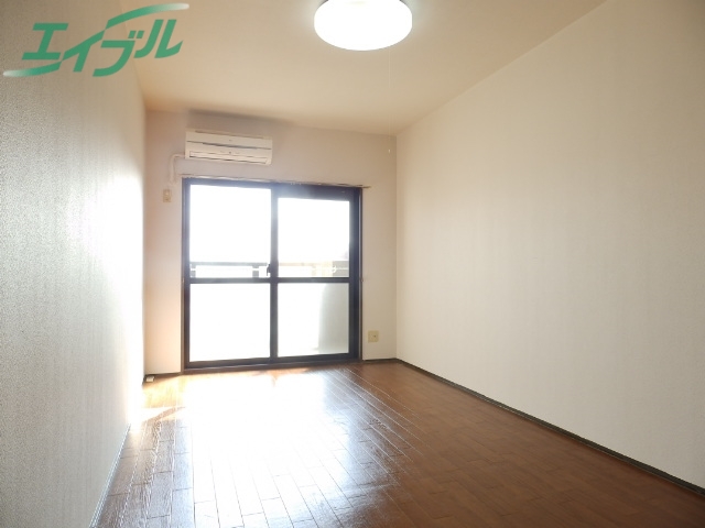 居室・リビング　※同型参照