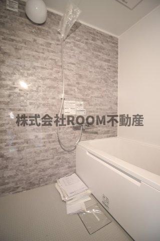 バス・シャワールーム　落ち着いた空間のお風呂です