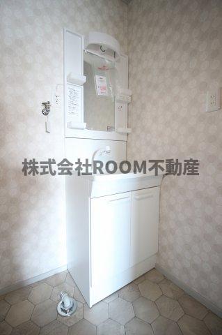 洗面設備　独立洗面化粧台付き