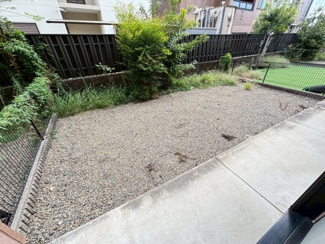 庭　マロンステージA棟