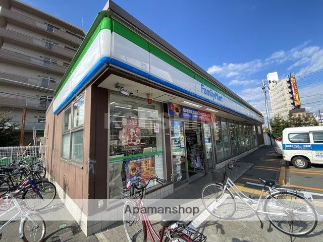 コンビニ　ファミリーマート（コンビニ）まで485m