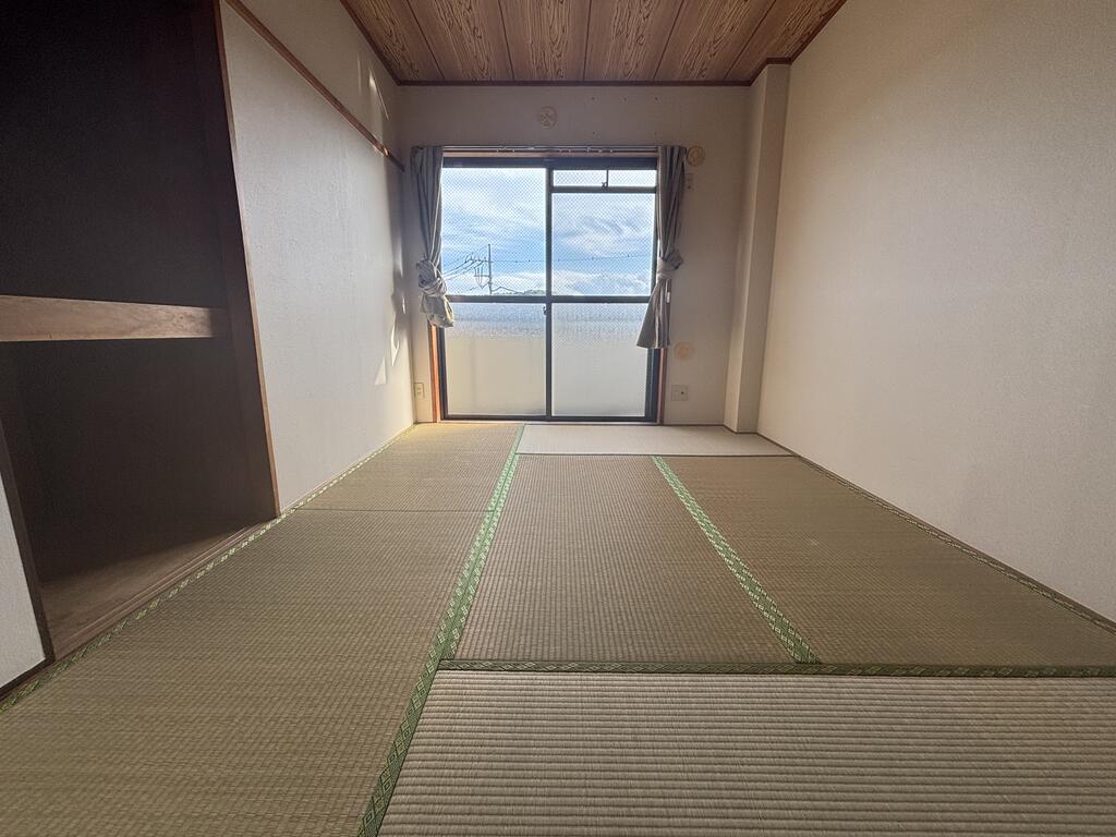 収納　南側和室6畳＆押入