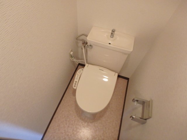 トイレ　コンパクトで使いやすいトイレです