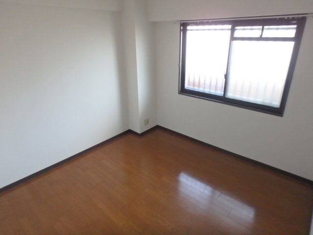 その他部屋・スペース　落ち着いて過ごせるお部屋なので、寝室にいかがでしょうか