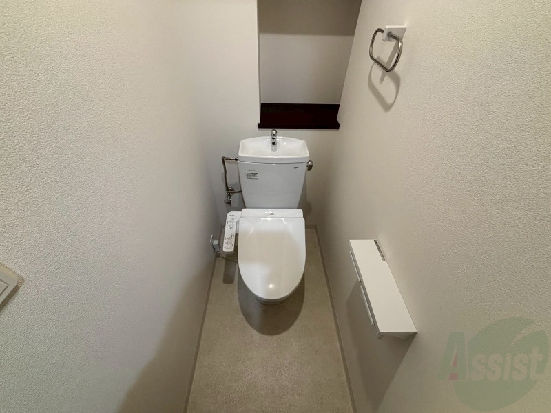 トイレ　こちらはトイレです。清潔感があり、安心して使用できます。