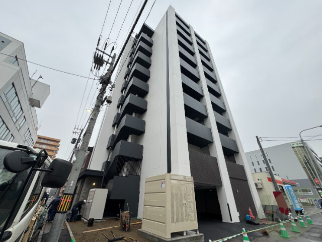 建物外観　札幌市中央区北５条西「ＬＩＢＴＨ桑園」