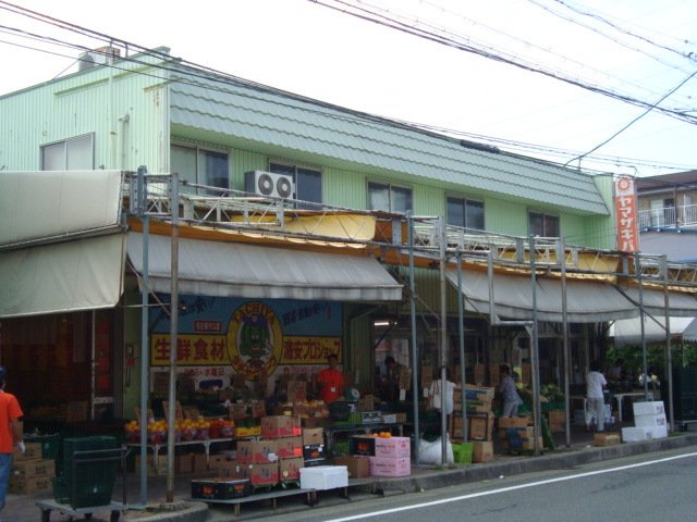 ショッピングセンター　タチヤ八事店（ショッピングセンター）まで372m