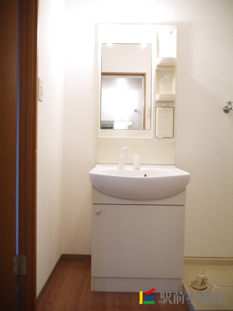 洗面設備　シャンプードレッサー付き