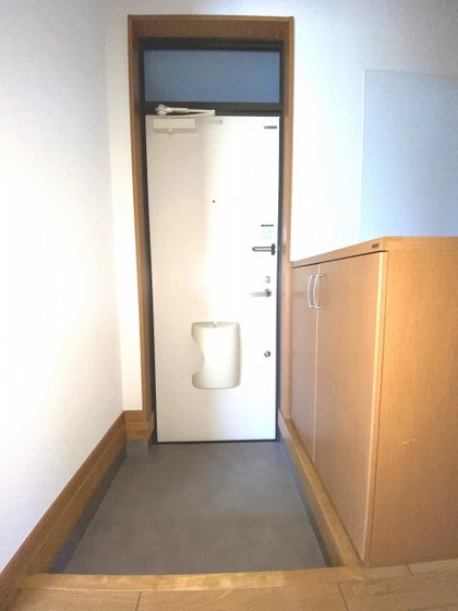 玄関　※別部屋の写真です