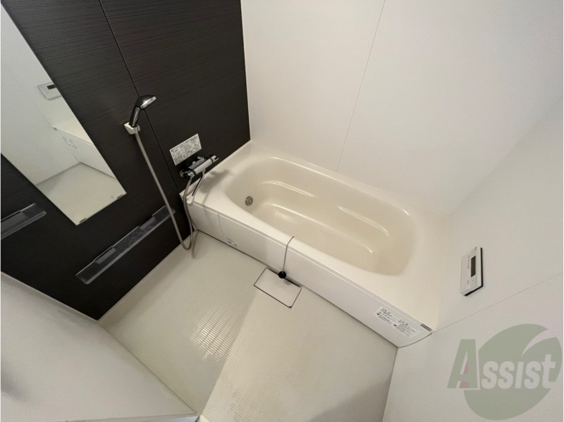 バス・シャワールーム　お風呂になります。一日の疲れを癒してくださいね。