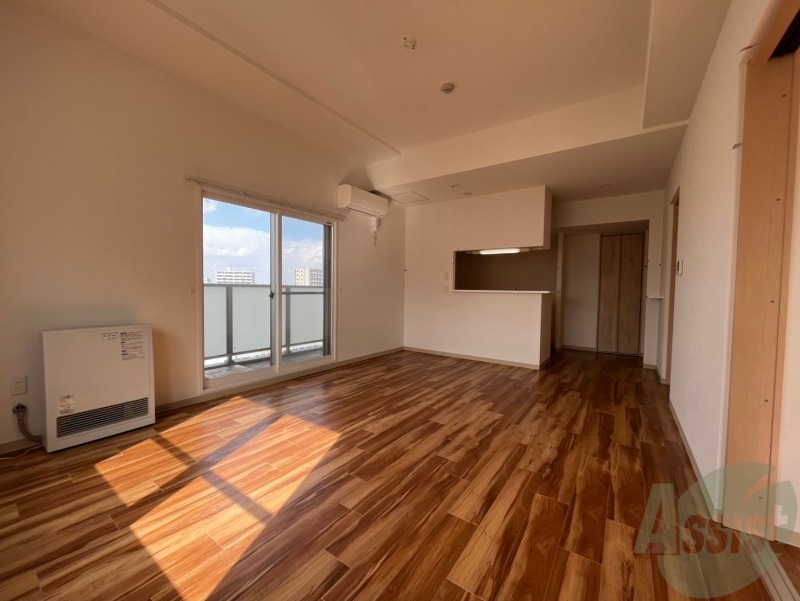 居室・リビング　広くてきれいなリビングです！快適に過ごせそうですね。