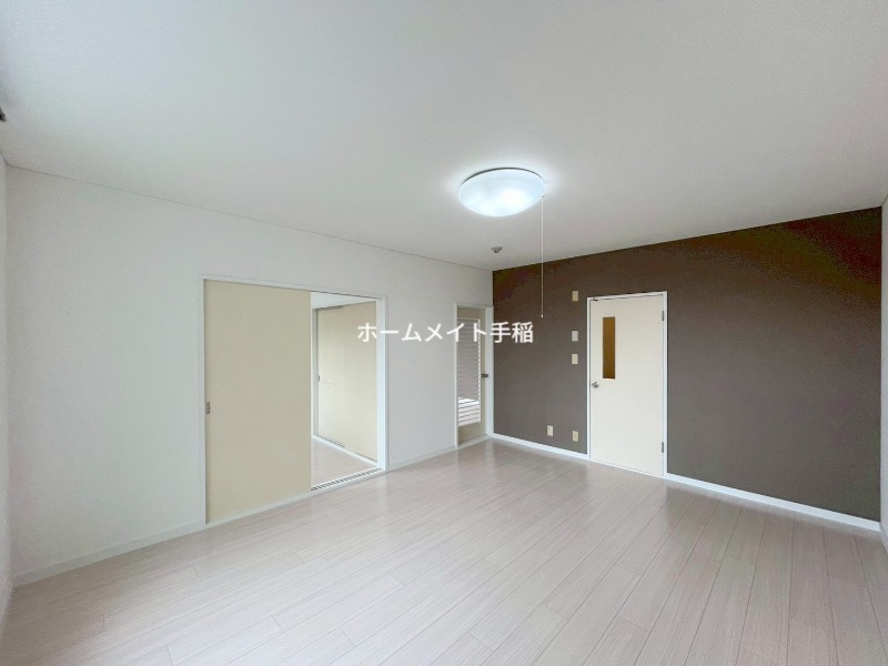 居室・リビング　広々リビングスペースございます！