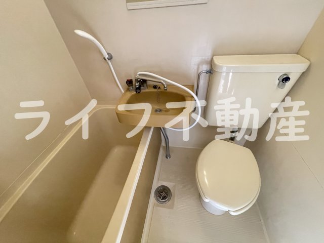 洗面設備　独立洗面台あり、毎朝おしゃれに忙しい女性の方におすすめです