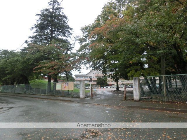 小学校　山岸小学校（小学校）まで592m