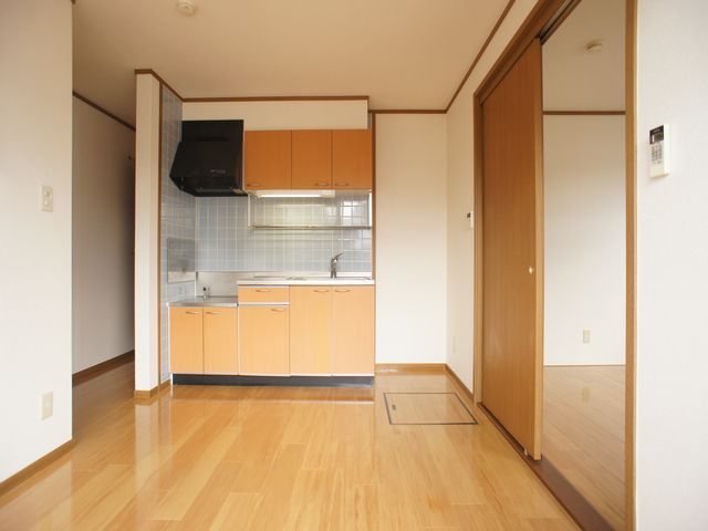 居室・リビング　広々ダイニングです♪