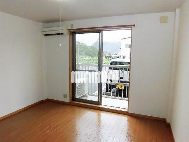 その他部屋・スペース　光の差し込むリビング。