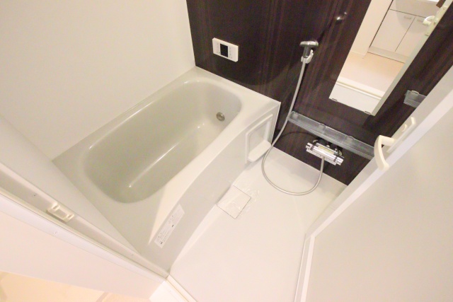 バス・シャワールーム　※別室の参考写真の為、現況優先です。