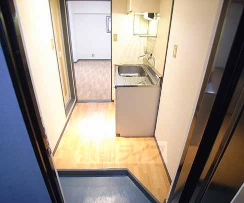 玄関　玄関です（床の材質はお部屋により異なります）