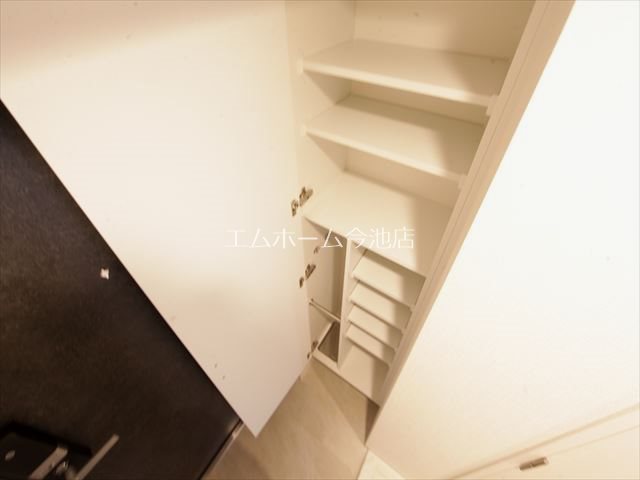 玄関　玄関（シューズボックス付）