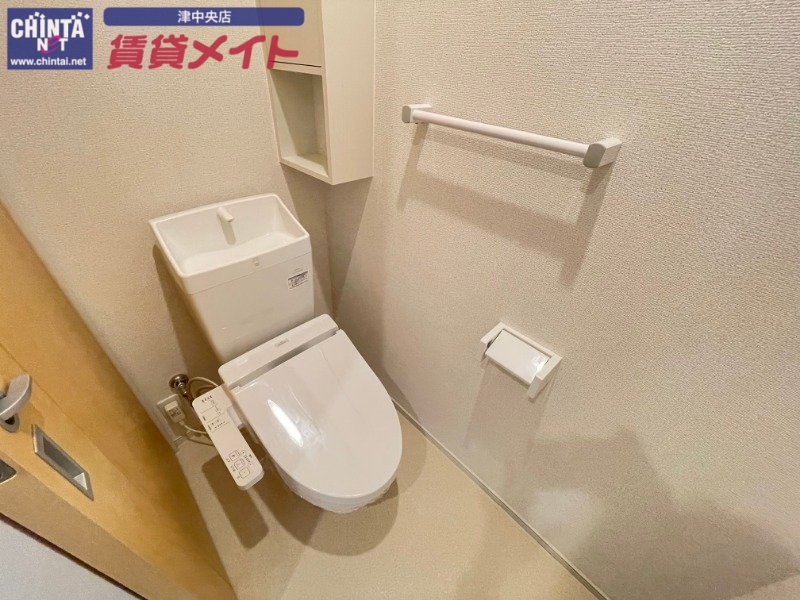 トイレ　反転タイプ参考写真