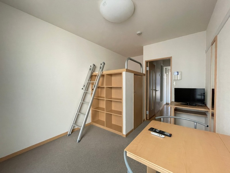 居室・リビング　※別部屋参考写真