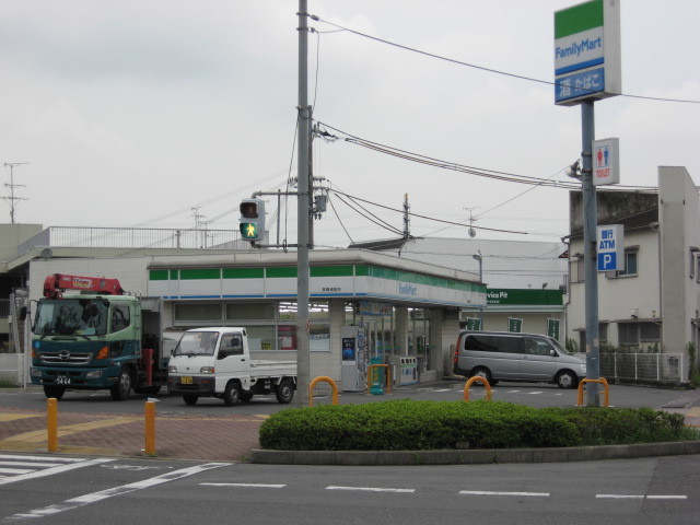 コンビニ　ファミリーマート高槻浦堂店（コンビニ）まで1011m