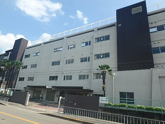 中学校　池田市立北豊島中学校（中学校）まで1386m