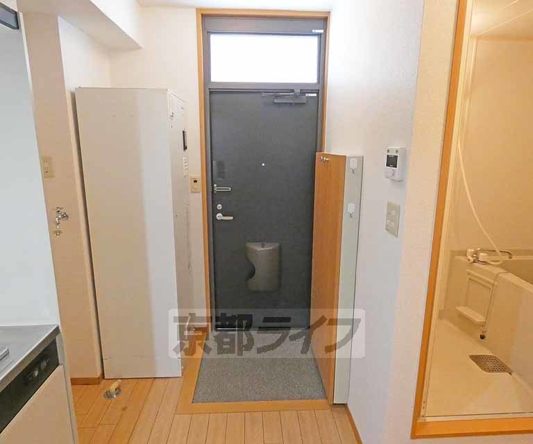 玄関　玄関です。