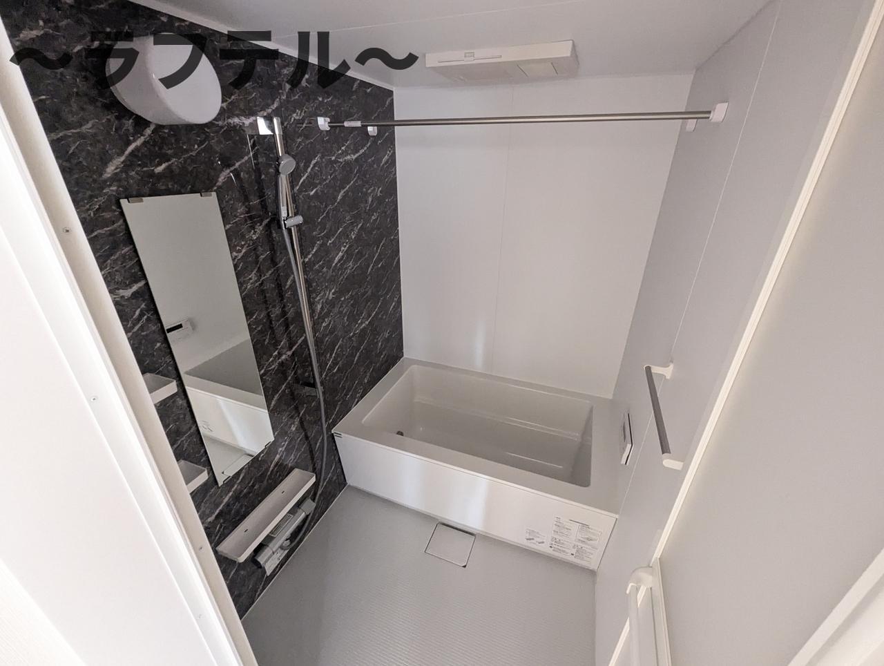 バス・シャワールーム　反転間取り