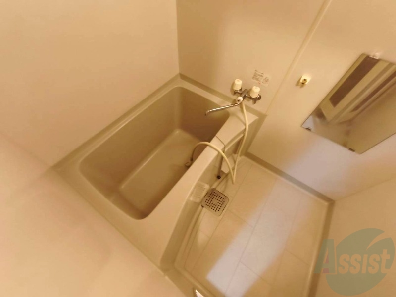 バス・シャワールーム　疲れを癒すには湯船でゆっくりするのが良いですよ。