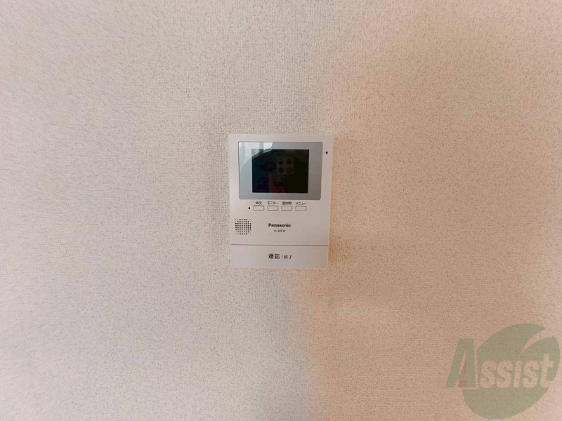 セキュリティ　ＴＶモニター付インターホンです。来客者の顔が見えるので安心！