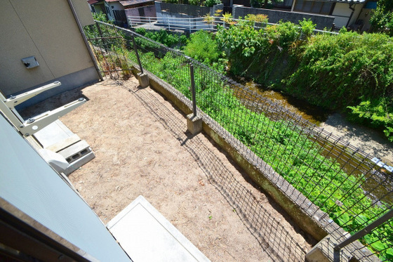 庭　※他部屋の写真です。