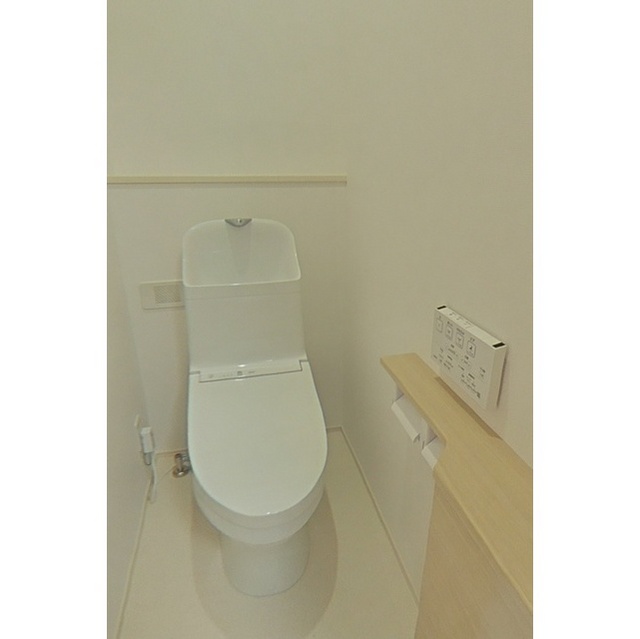 トイレ　温水洗浄暖房便座