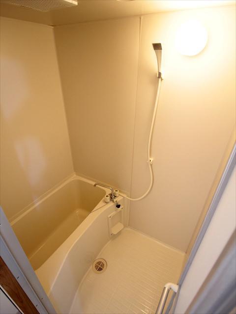 バス・シャワールーム　松山市松前町　ブリエ　浴室