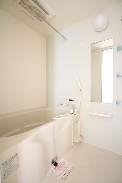 バス・シャワールーム　※別室の参考写真の為、現況優先です。