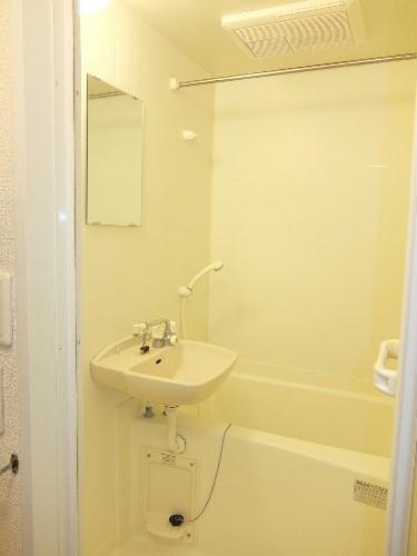 バス・シャワールーム　浴室換気乾燥機付きのお風呂