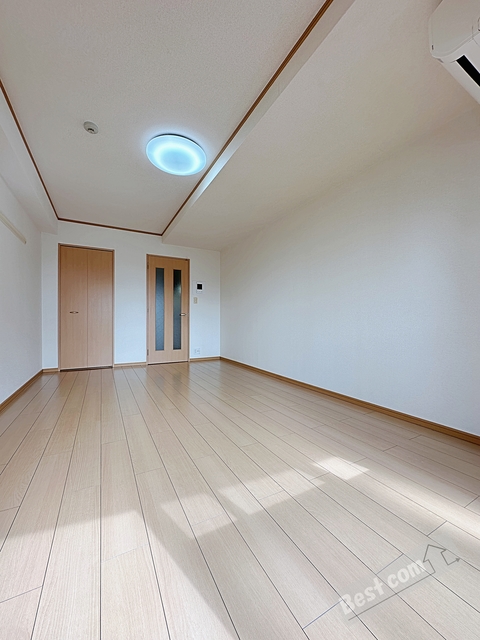 居室・リビング　全室照明付きです♪