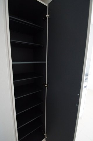 収納　シューズBOX