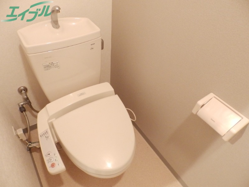 トイレ　同物件別部屋のお写真です。