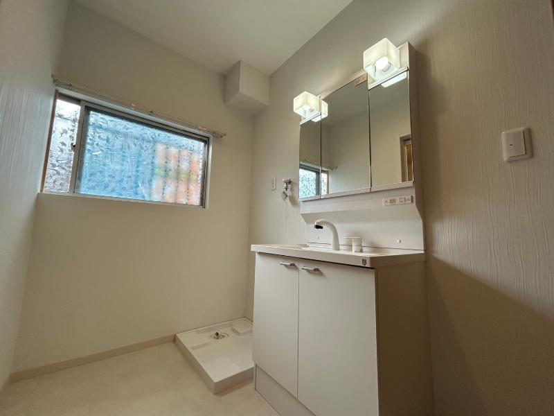 洗面設備　室内