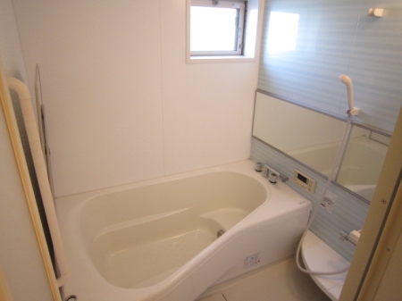 バス・シャワールーム　ゆったり過ごせるお風呂です