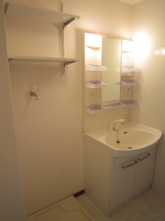 洗面設備　忙しい朝には欠かせない洗面所です