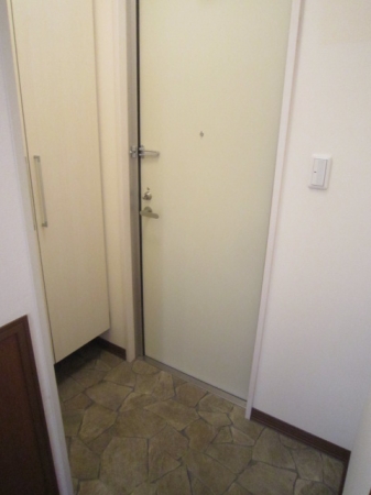 玄関　落ち着いた玄関です