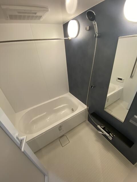 バス・シャワールーム　写真は同タイプ住居です。