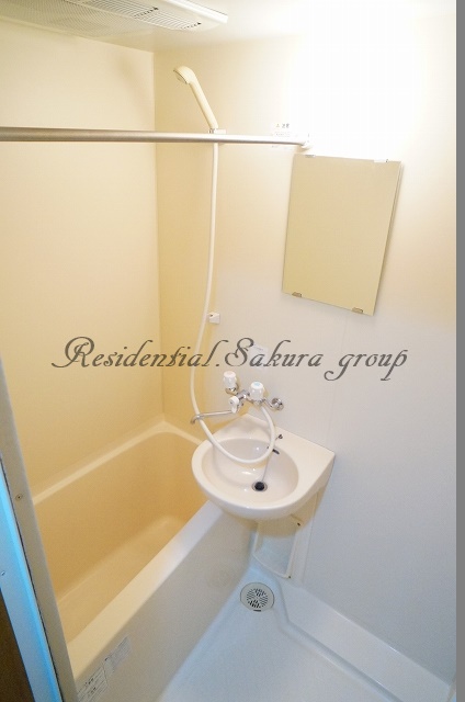 バス・シャワールーム　清潔感のある快適バスルーム♪