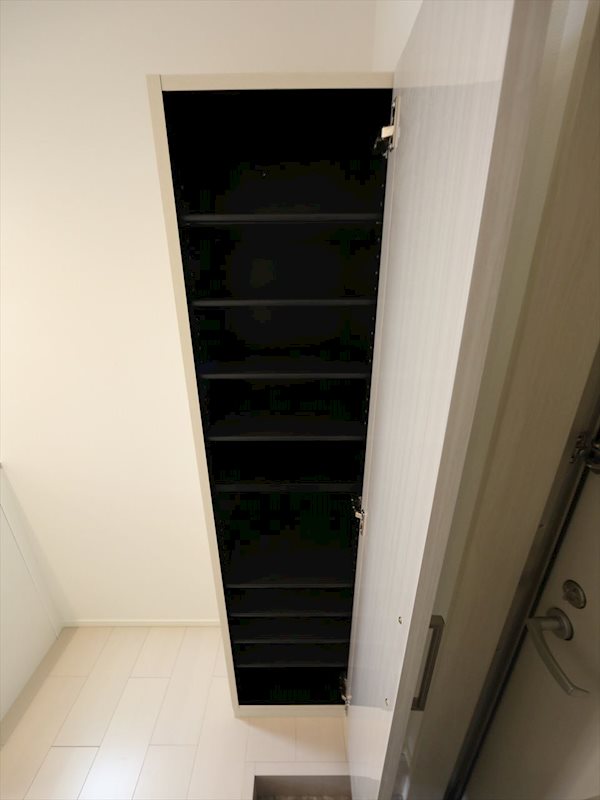 玄関　玄関　シューズボックス（収納充実してます）