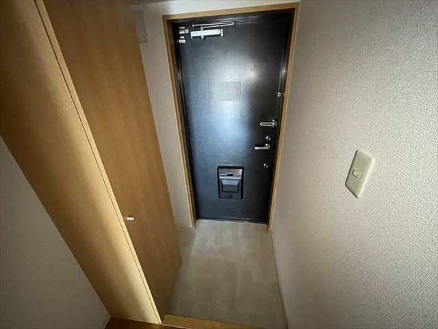 玄関　クレセール名駅