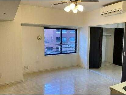 居室・リビング　※別部屋の参考写真です。